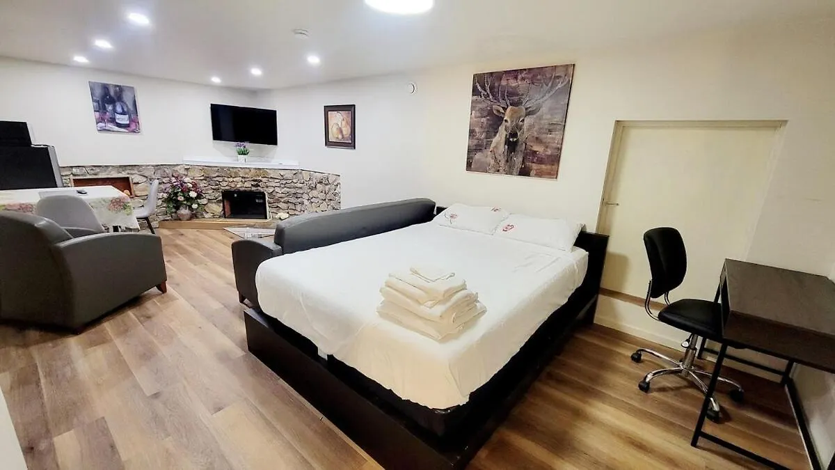 4th Street Studio By Downtown and Airport YYC Lejlighed
