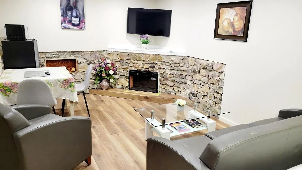 4th Street Studio By Downtown and Airport YYC